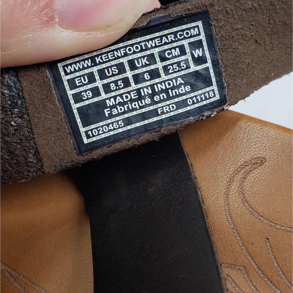 Keen Women's Brown Footbed Black Strappy Sandals - Picture 5 of 8